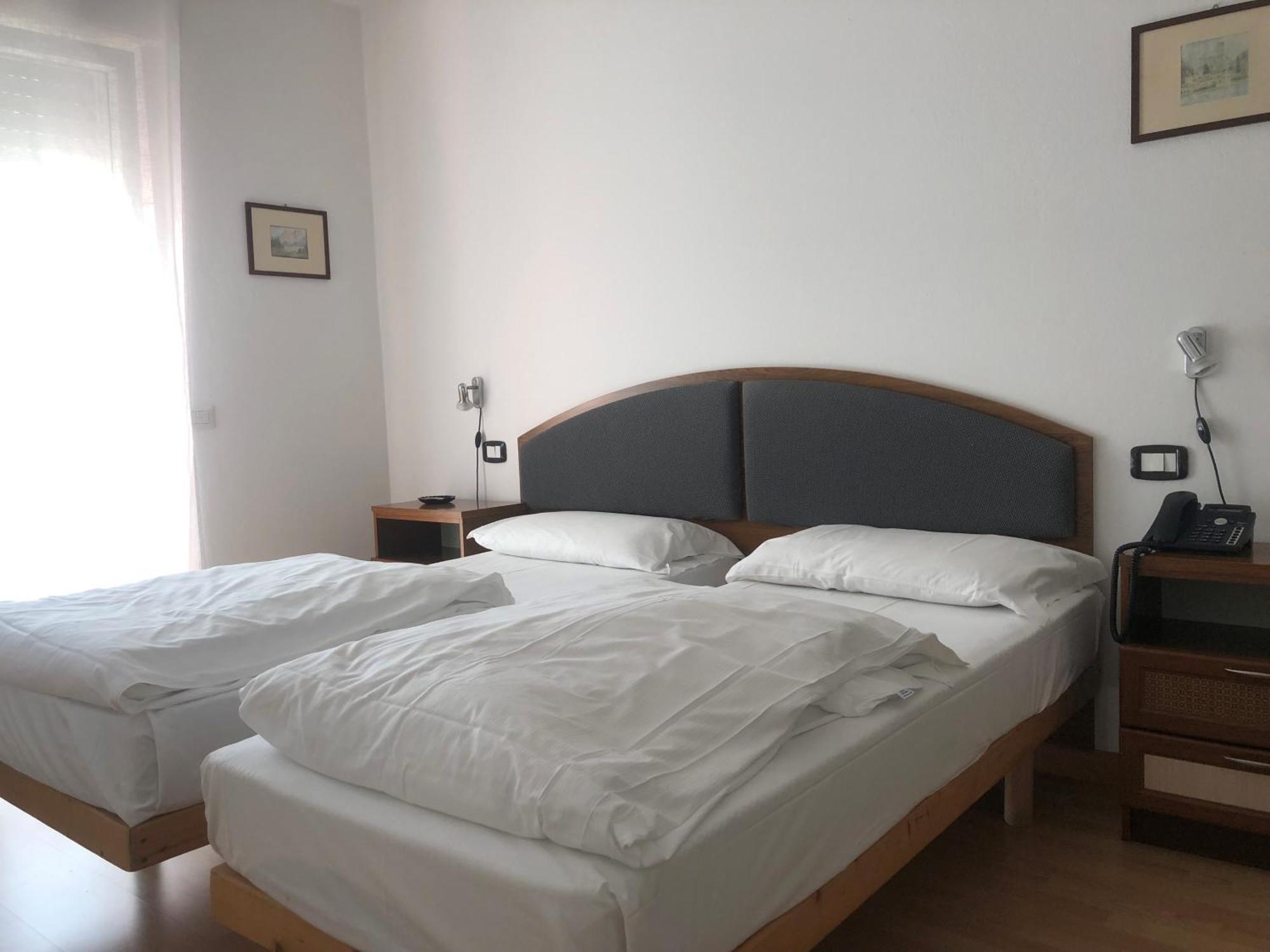 Hotel Sole Holiday Arco Luaran gambar