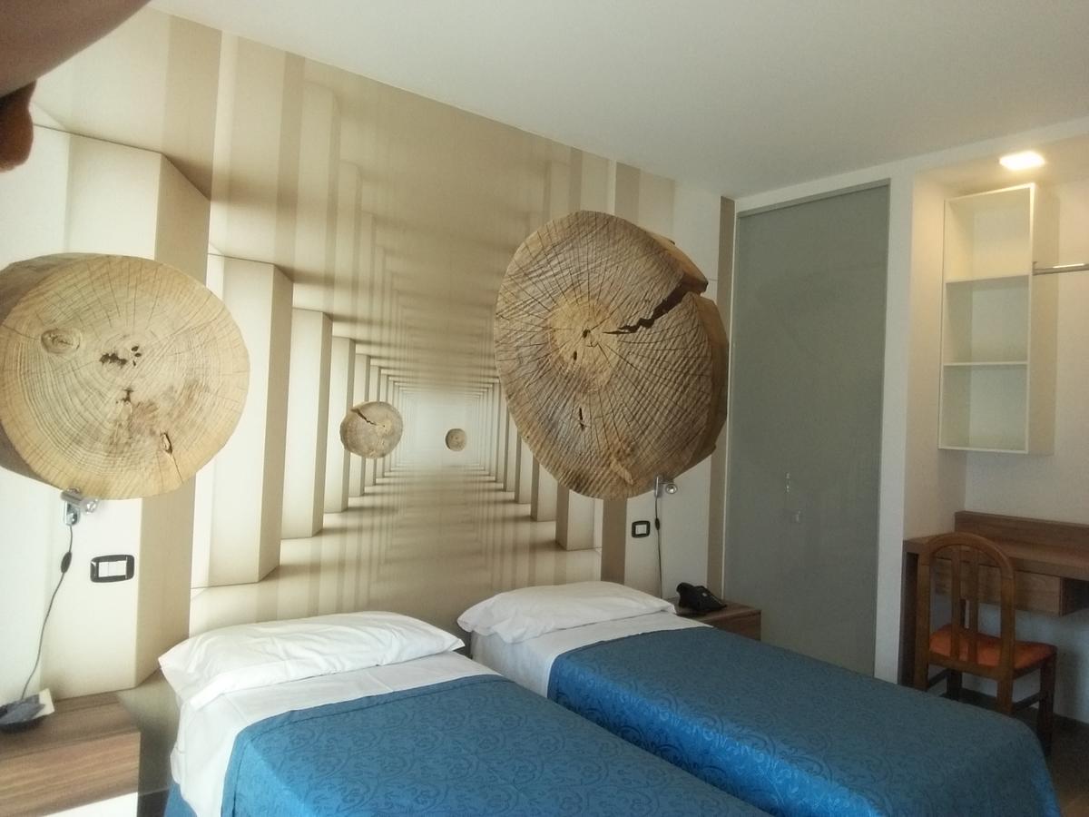 Hotel Sole Holiday Arco Luaran gambar